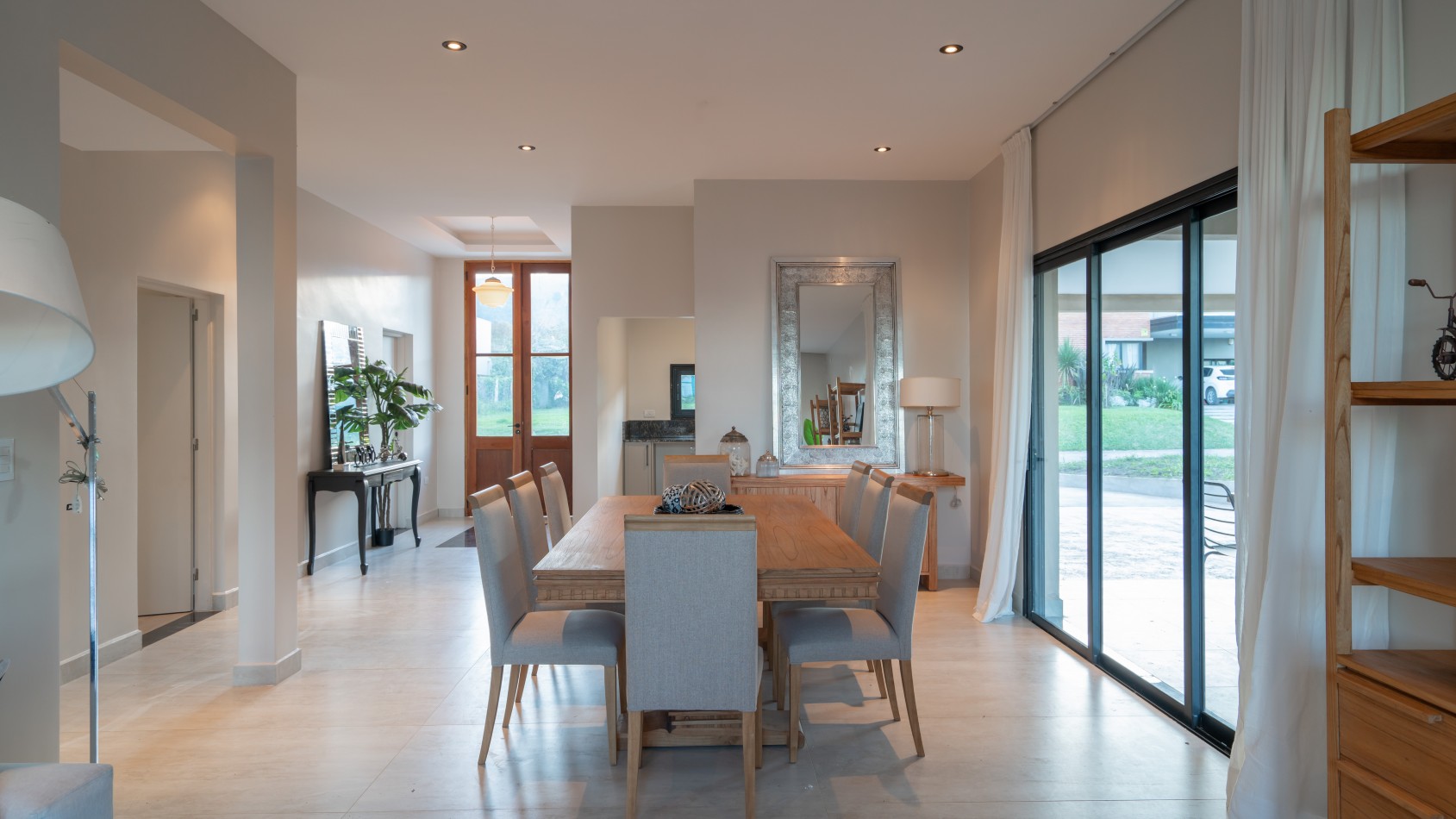 Casa Premium en Santa Barbara Hills - 4 Dorm en una Planta - Lote Central