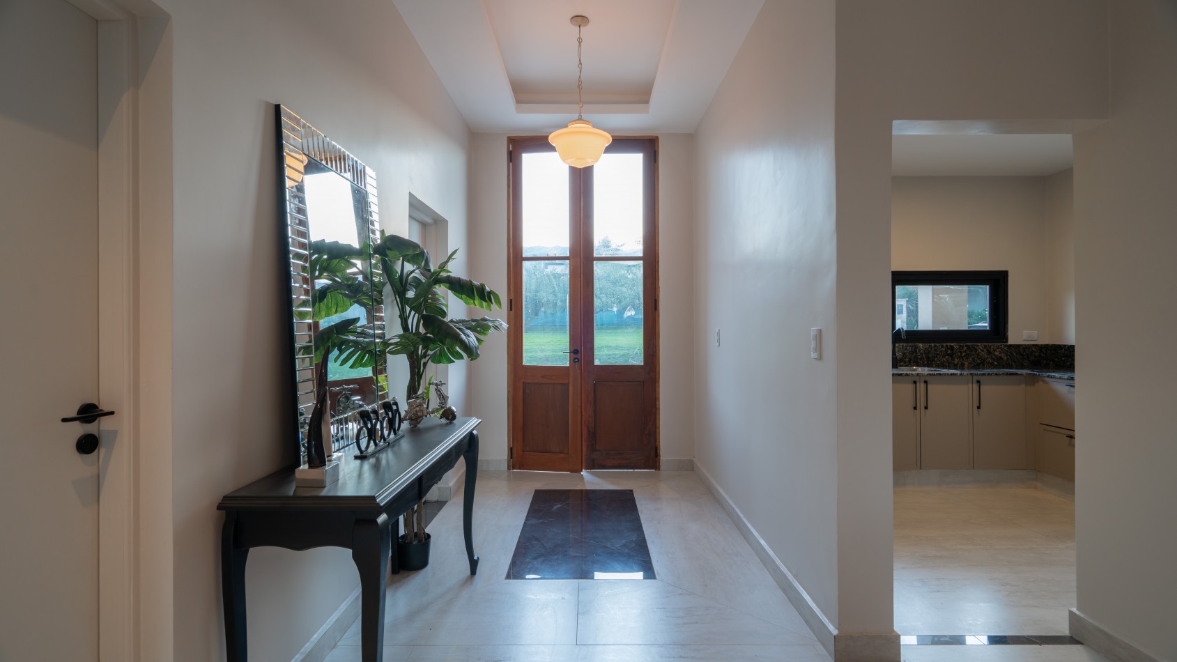 Casa Premium en Santa Barbara Hills - 4 Dorm en una Planta - Lote Central