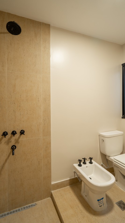Casa Premium en Santa Barbara Hills - 4 Dorm en una Planta - Lote Central