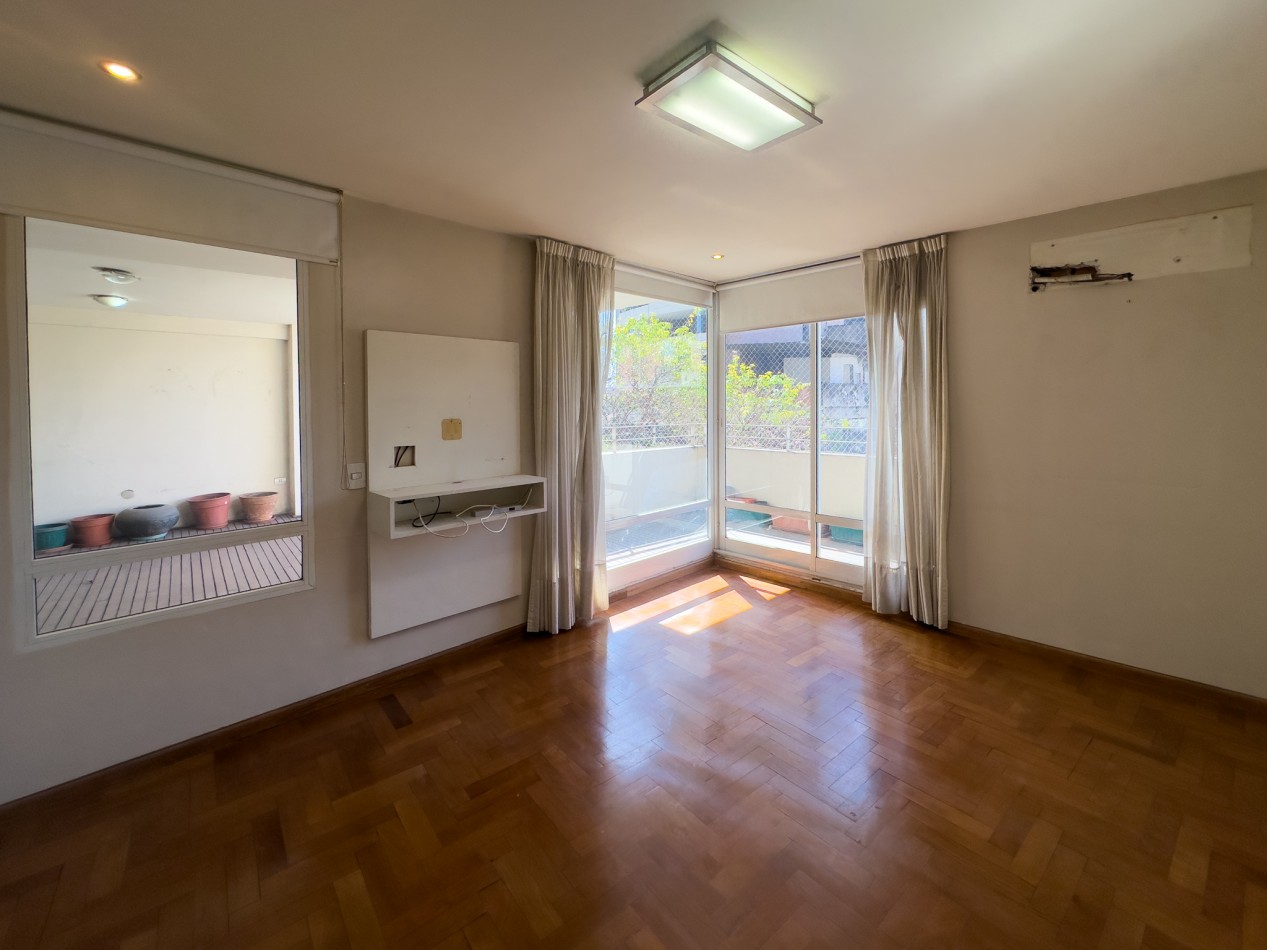 VENTA Departamento 3 Dormitorios + Estudio CON COCHERA - Muñecas 754 - 220m2 CON
