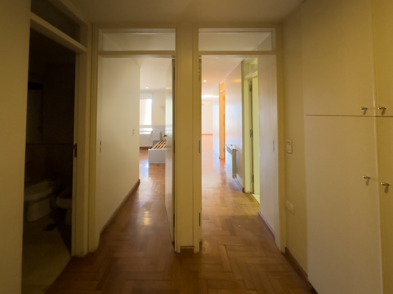 VENTA Departamento 3 Dormitorios + Estudio CON COCHERA - Muñecas 754 - 220m2 CON