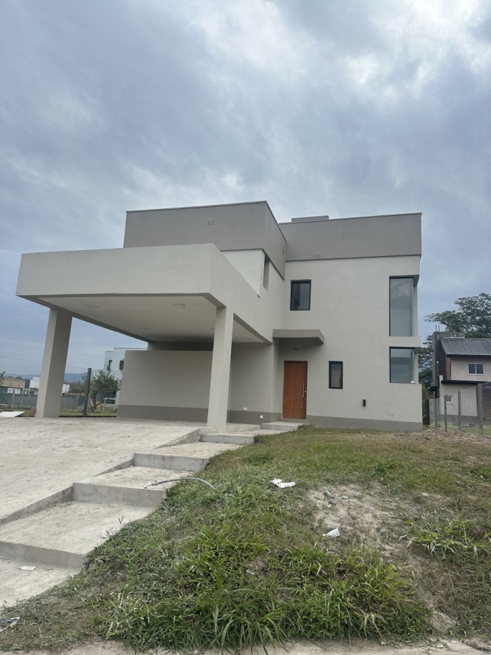 Casa en Country Santabarbara hills 