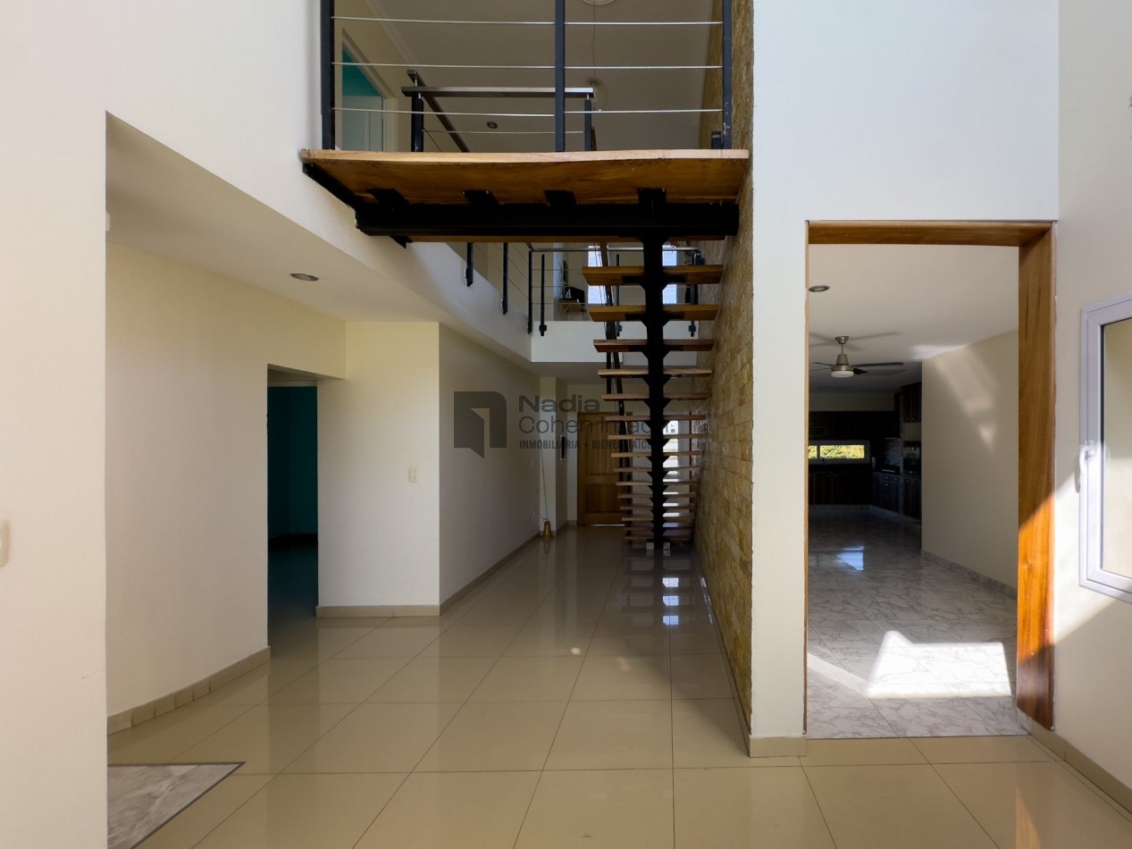 Casa 4 dormitorios en Venta - Plaza Peru 