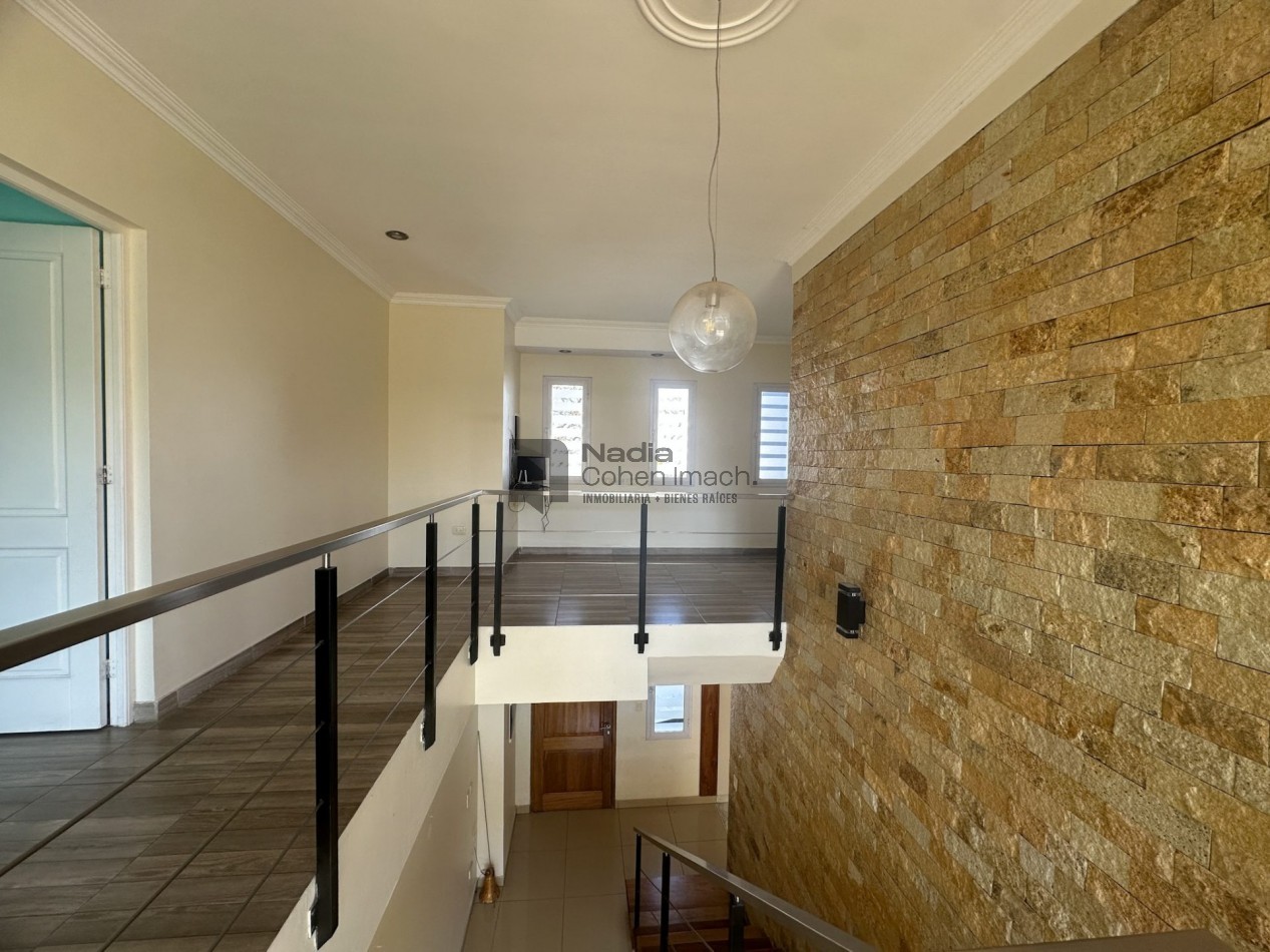Casa 4 dormitorios en Venta - Plaza Peru 