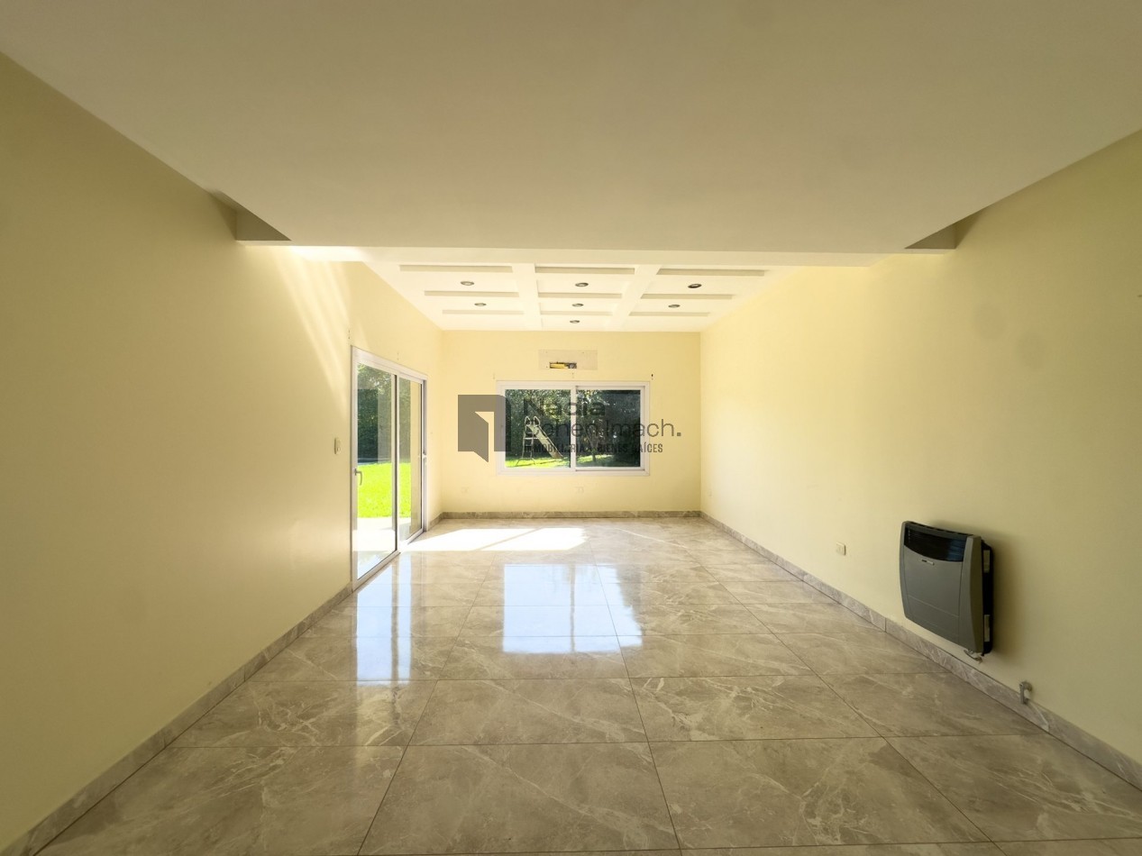 Casa 4 dormitorios en Venta - Plaza Peru 